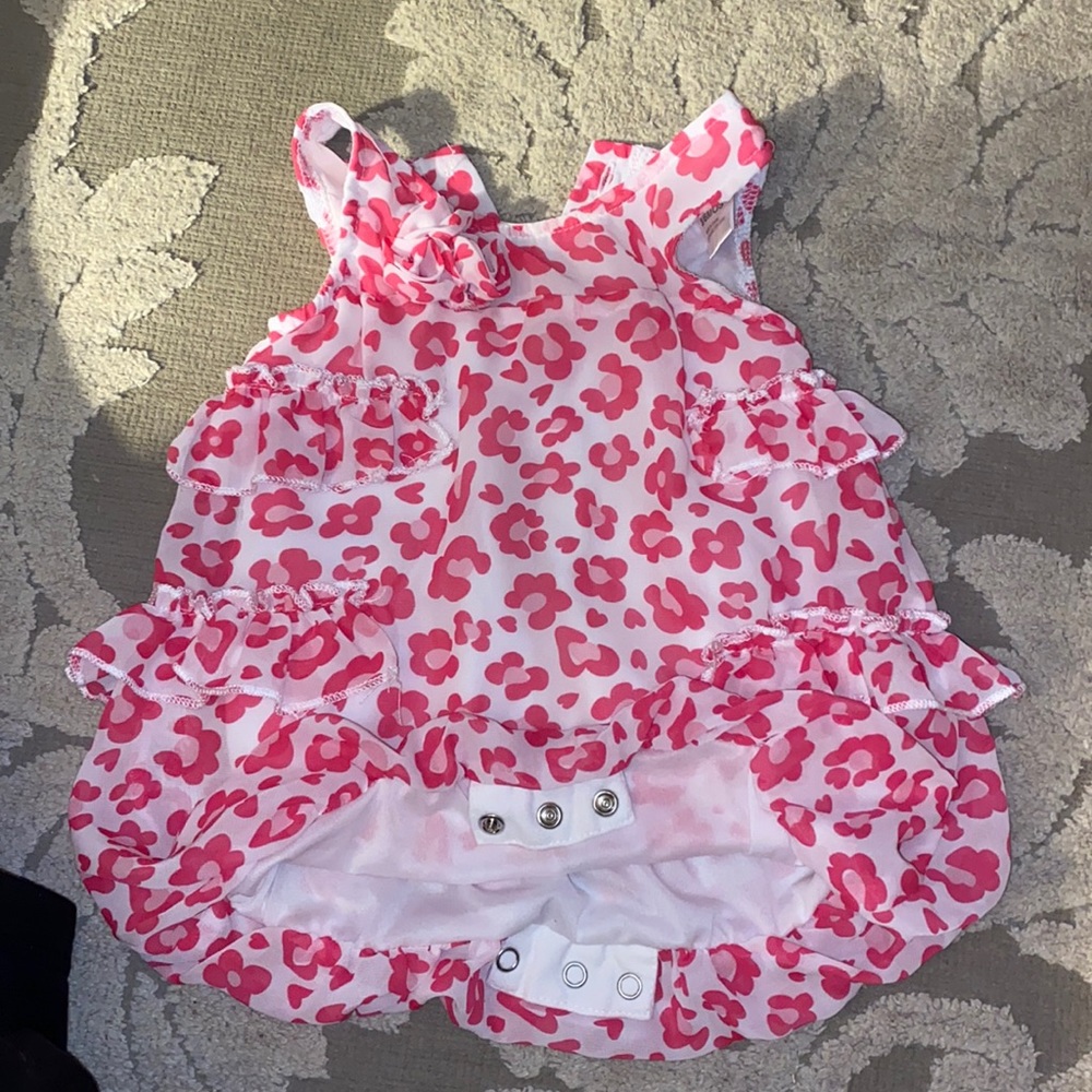 💛 Pink floral bubble romper